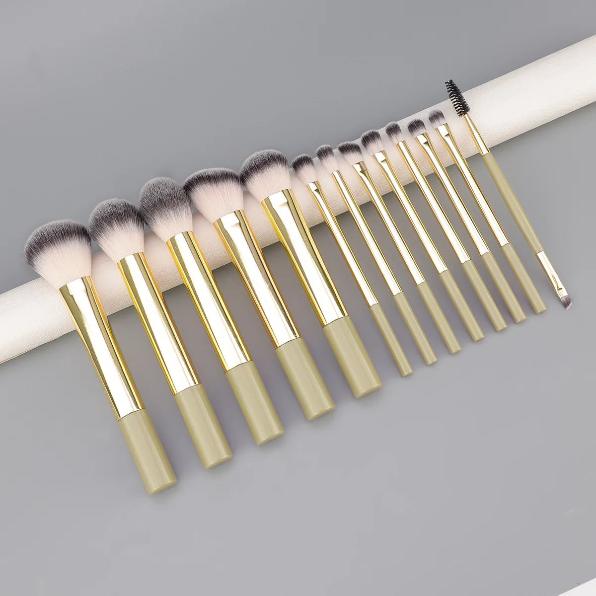 13SupportRTLong Tube Makeup Brush Set Soft Bristles Loose Powder Blush Highlight Contour Brush Eyeshadow Brush
