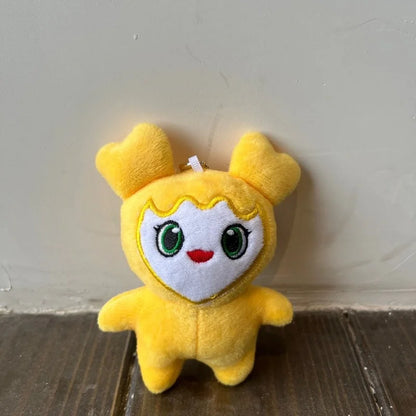 2025 Korean Super Star Twice Momo Plush Kpop Keychain Stuffed Toys Character Nayeon Sana Jungyeon Lovely Doll For Fan Gifts
